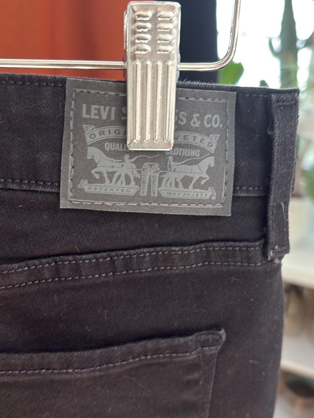 Levi's Black womens  Jeans - Classic Straight Fit